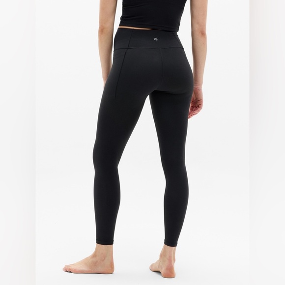 NWT Athleta Transcend Stash Tight Pockets in Black Size Small Petite (SP) - Picture 2 of 16